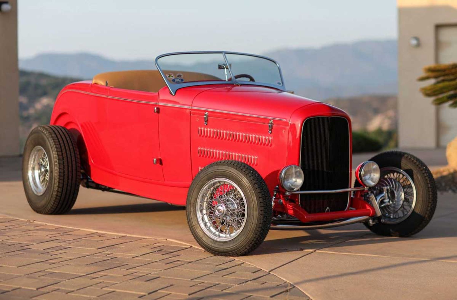 Ford-Deucari-1
