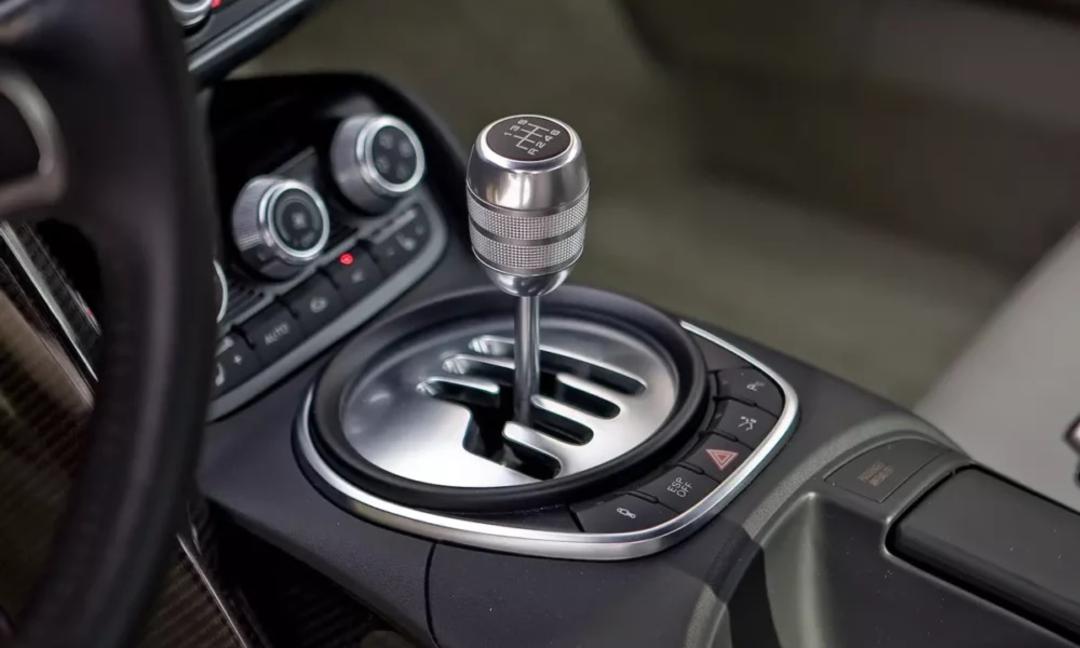 Renaissance-of-Manual-Transmission
