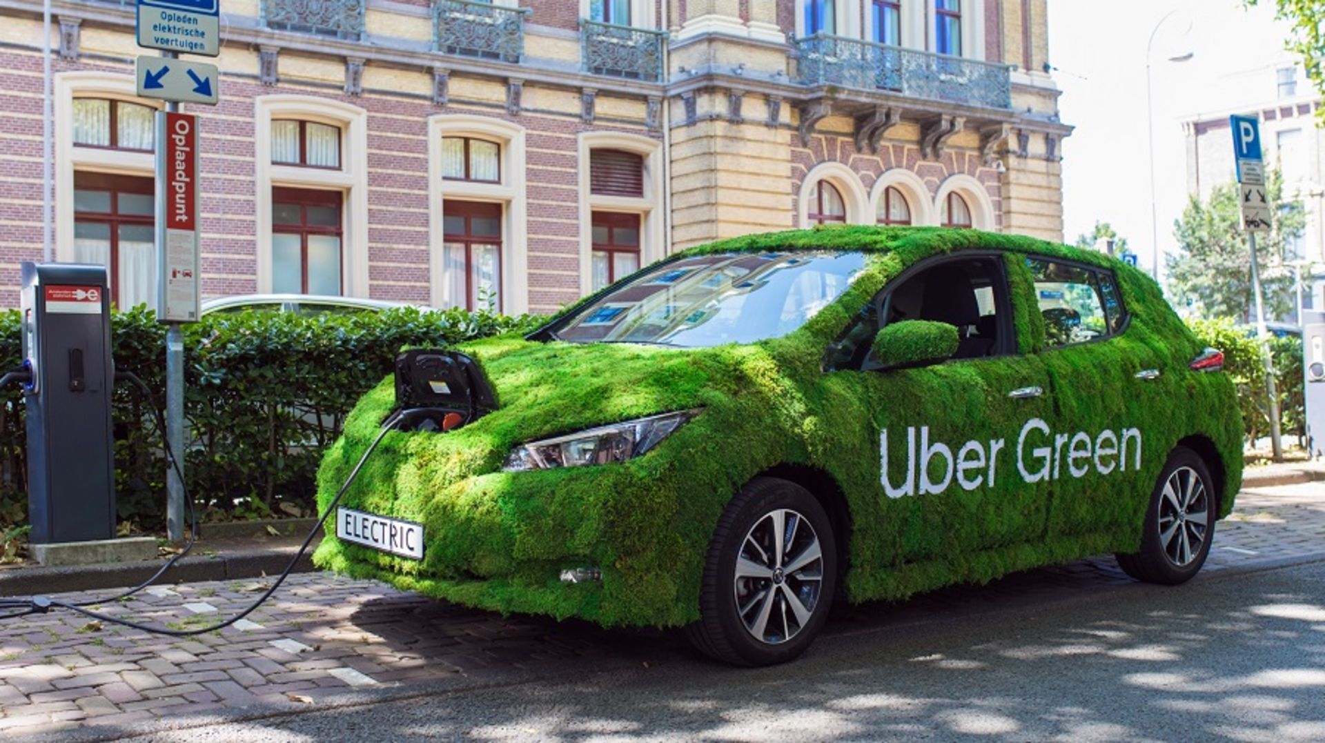 Uber-Green-by-Kirsten-van-Santen-bureau-JEZ-67-1