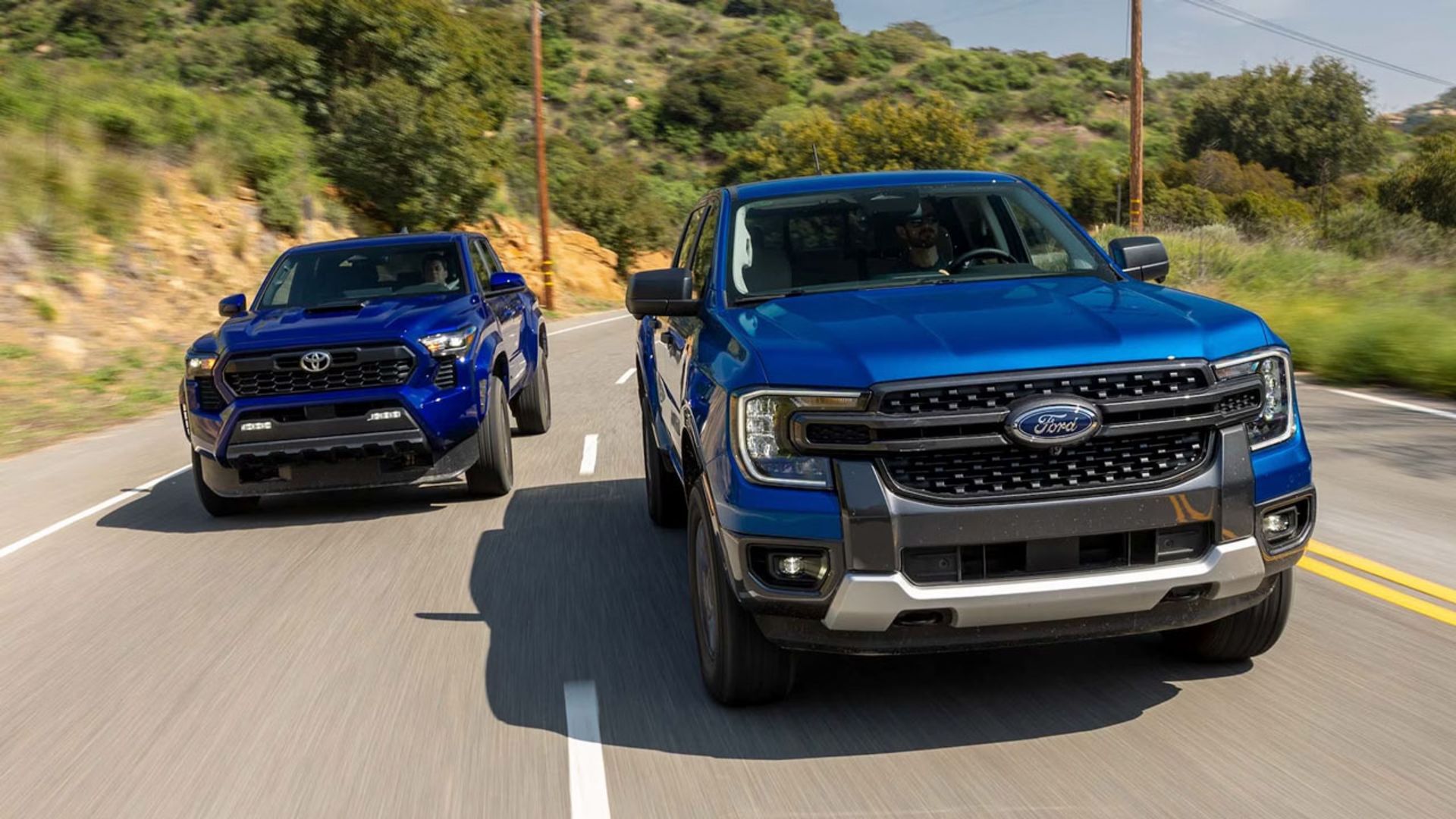 002-2024-toyota-tacoma-trd-sport-vs-ford-ranger-xlt-comparison
