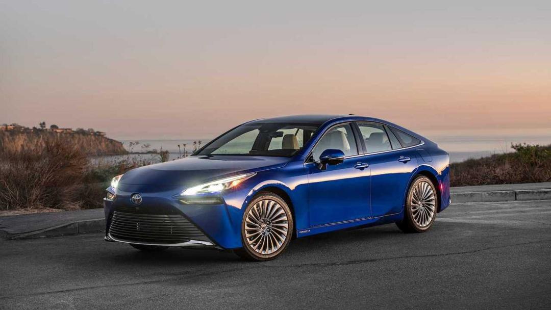 2021-toyota-mirai-first-drive-review (3)
