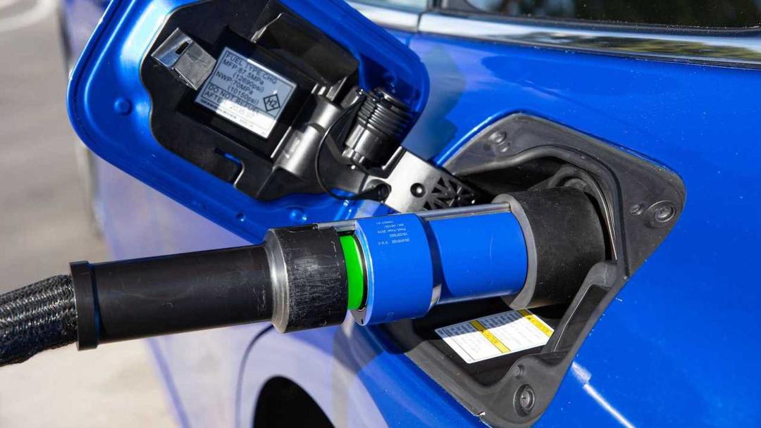 2021-toyota-mirai-first-drive-review (5)