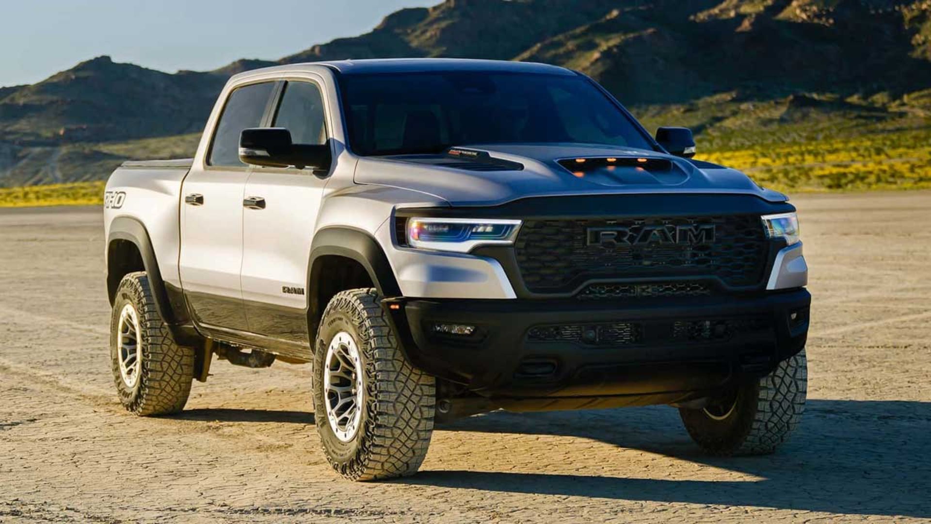 2025-ram-1500-rho-front-3-4