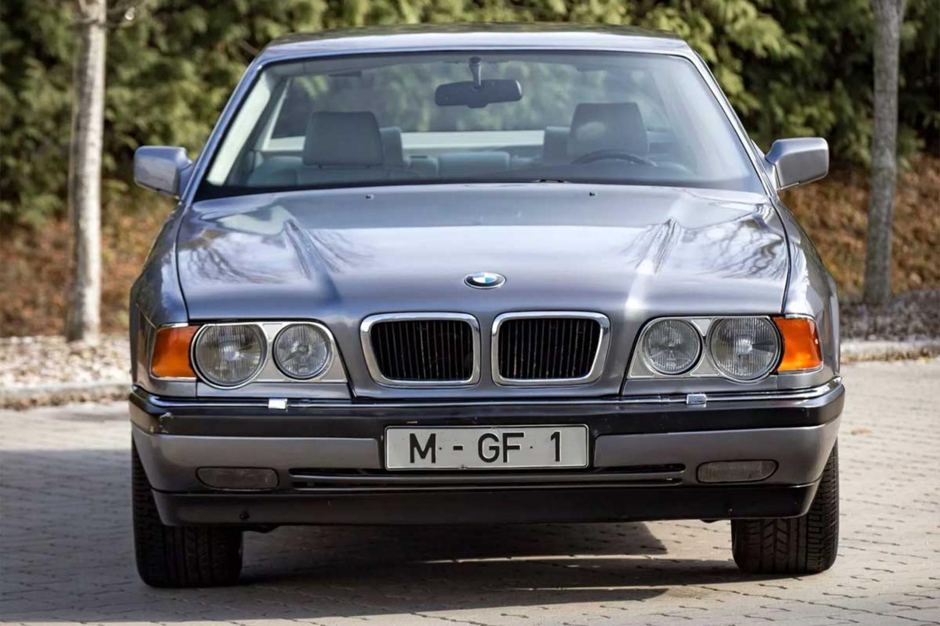 BMW-750iL-1