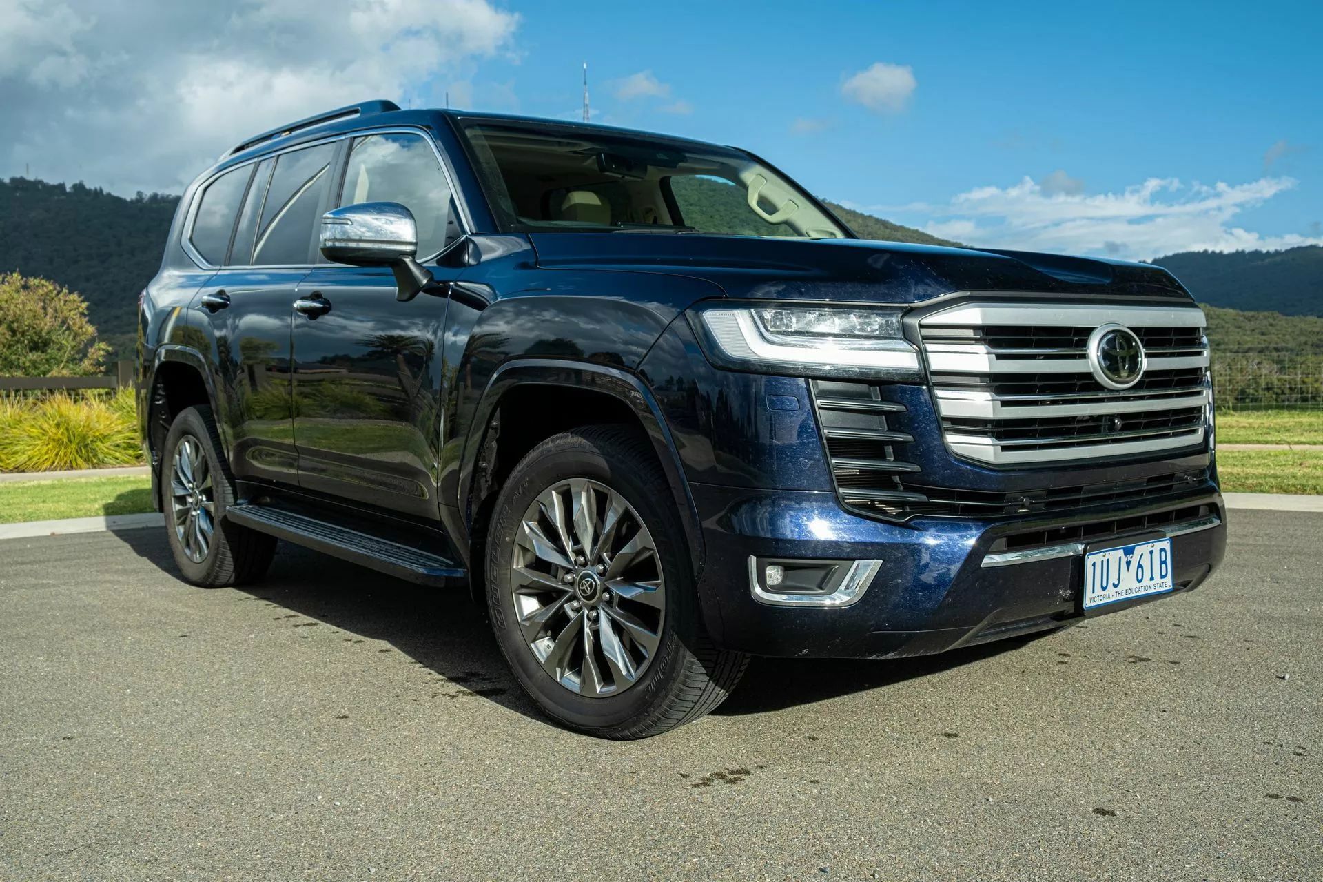 Toyota-Land-Cruiser-300-Series-Review-1