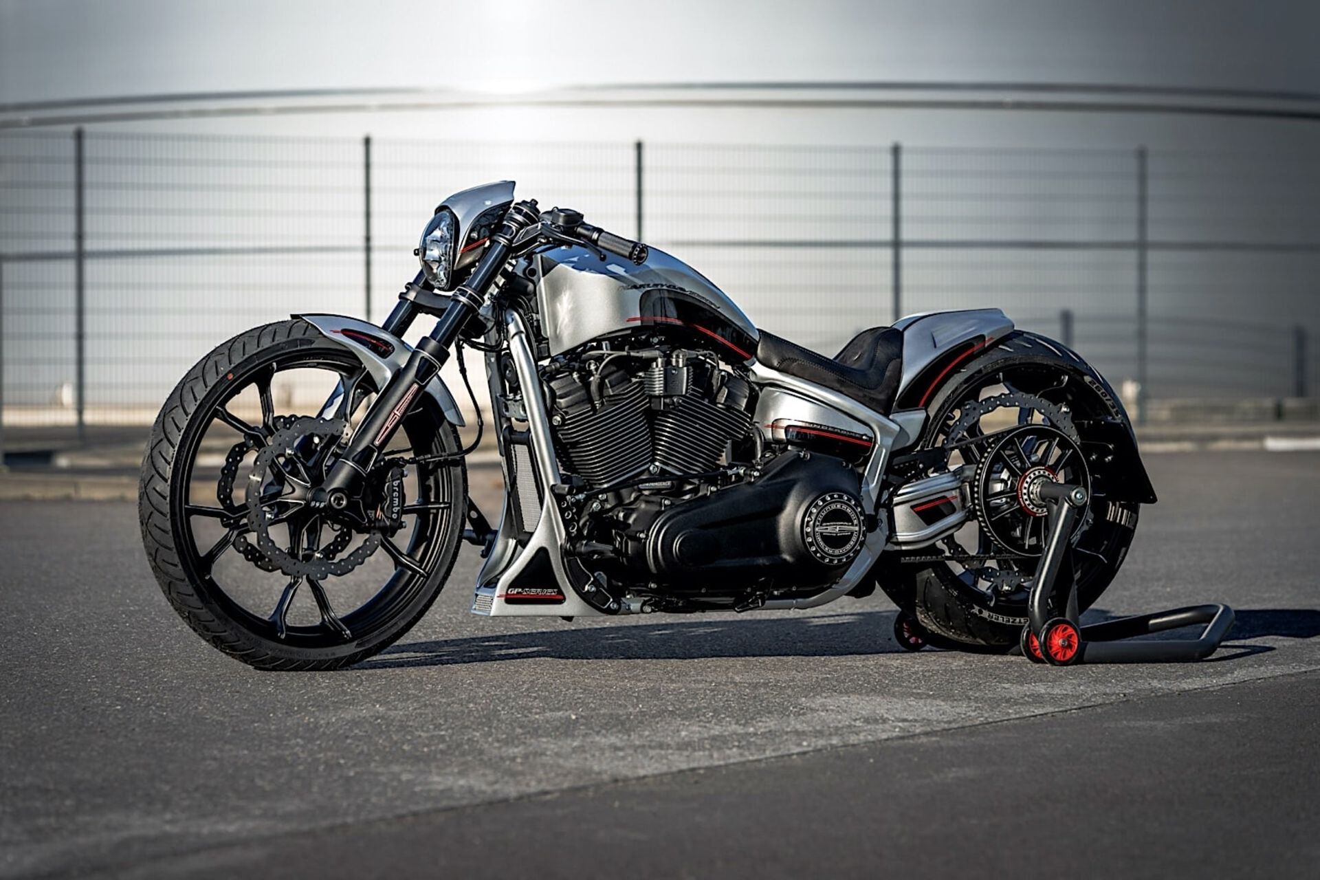 harley-davidson-gp-monza-is-probably-the-most-expensive-custom-breakout-in-the-world_8