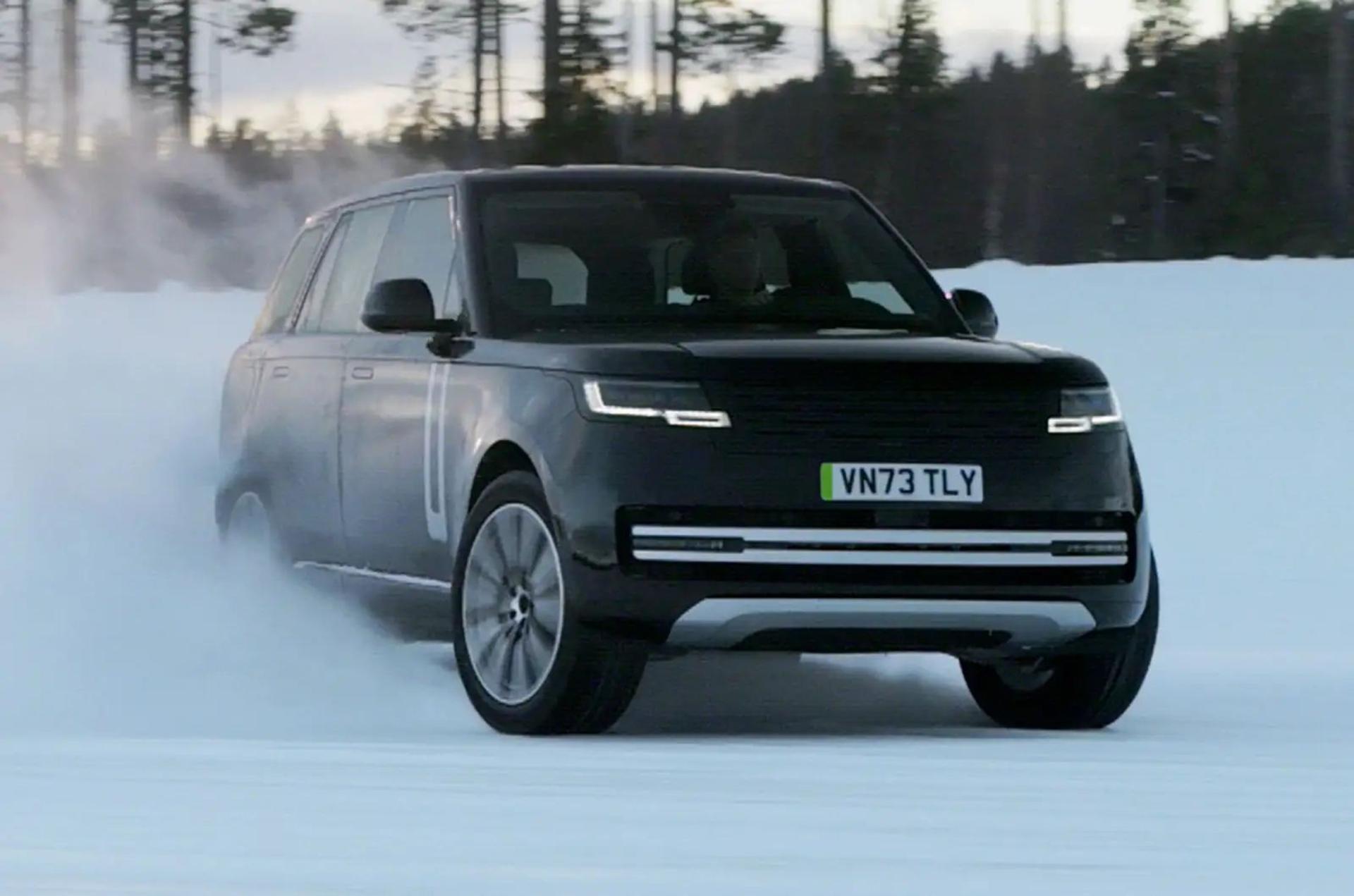 range-rover-electric-prototype-winter-testing-drift