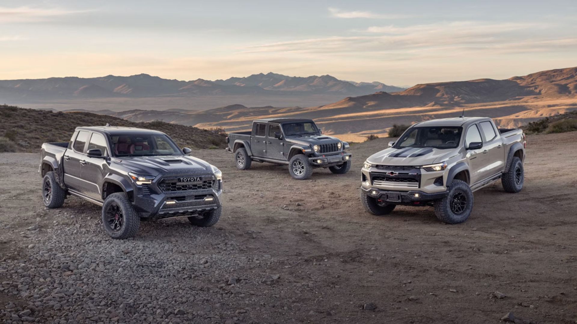 001-2024-desert-truck-comparo-group-shot-lead
