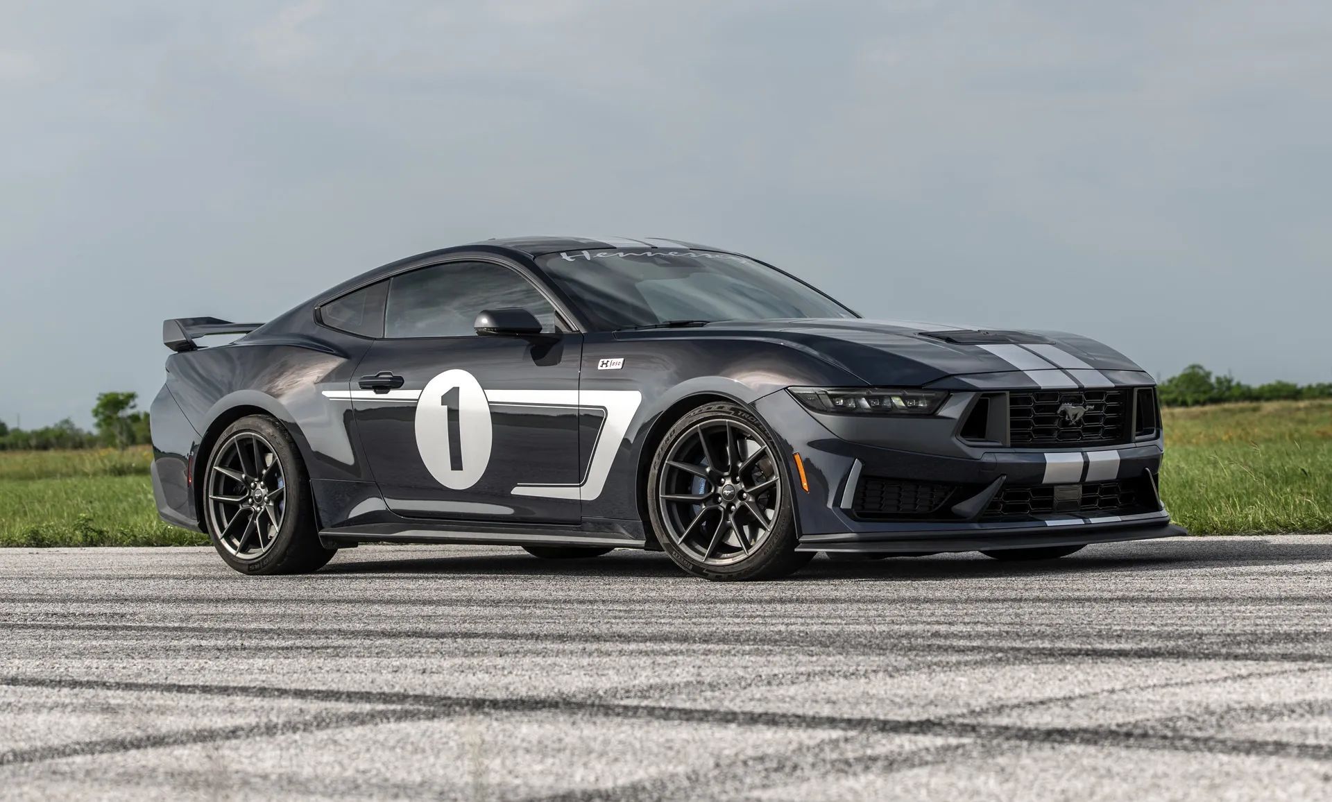 2024-hennessey-h850-mustang-dark-horse_100930231_h