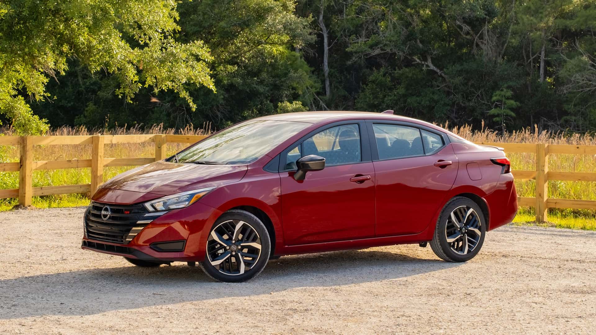 2024-nissan-versa-review (5)