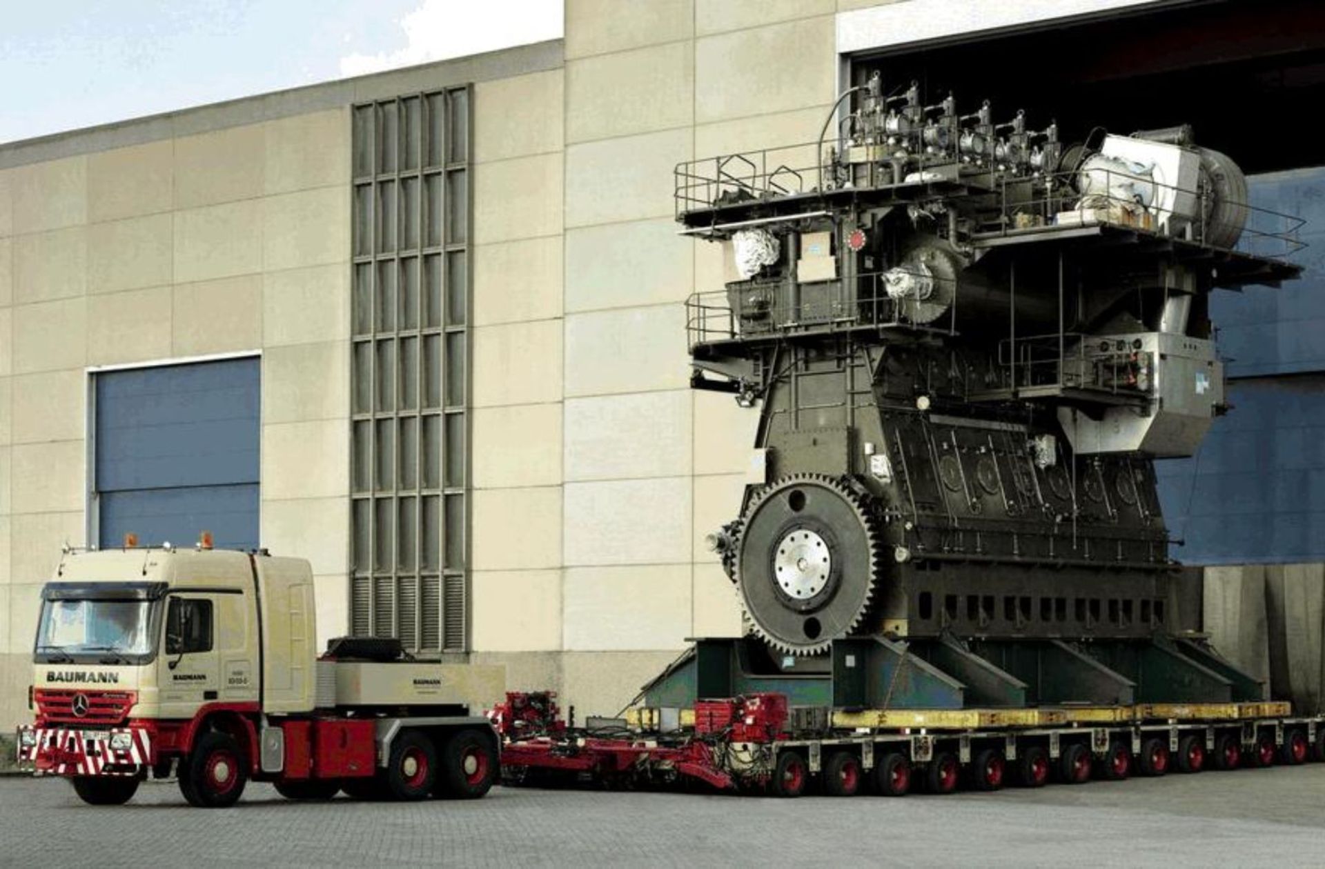 5-of-the-largest-internal-combustion-engines-ever-created-234132_1