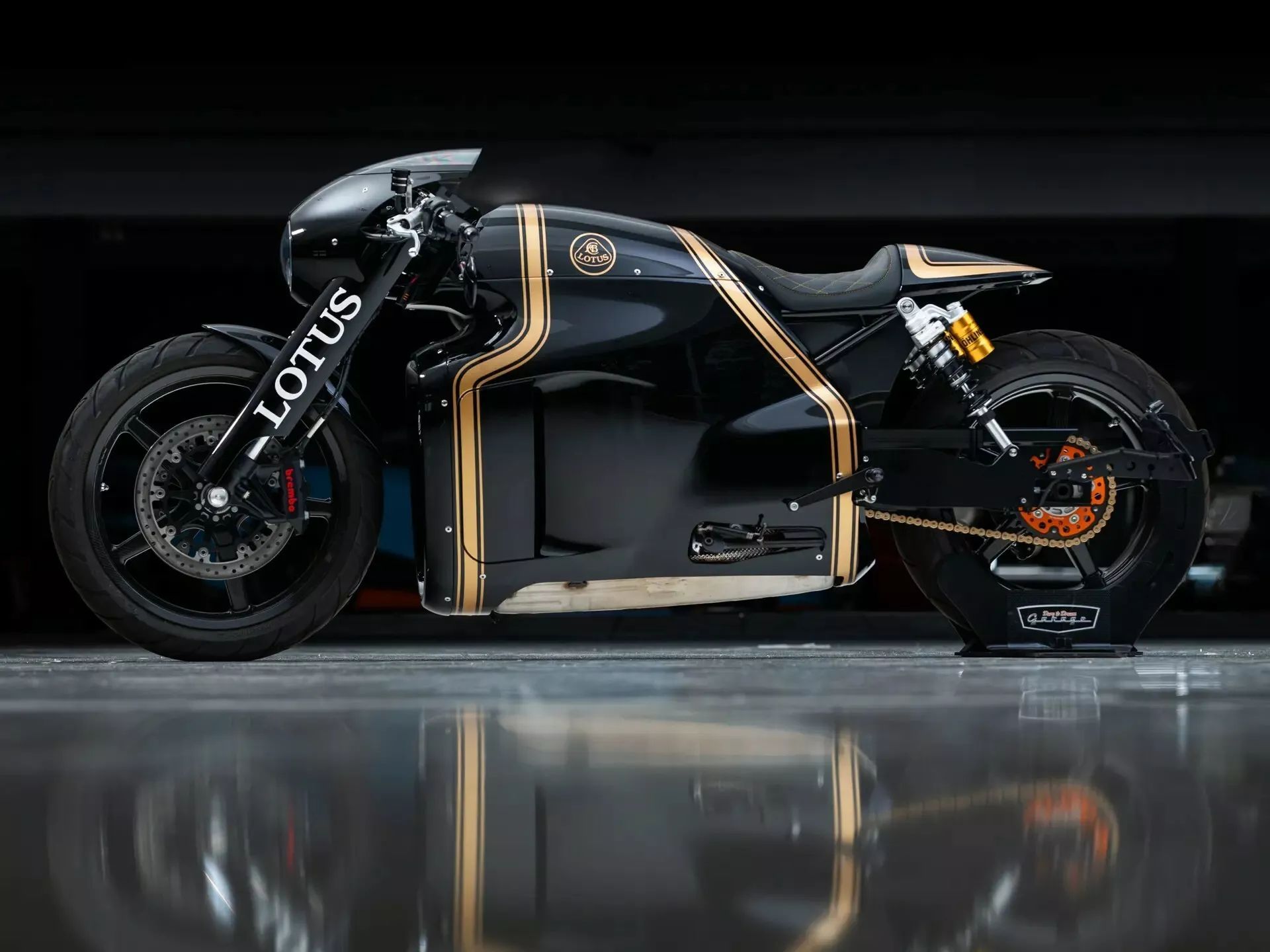 Lotus-C-01-1