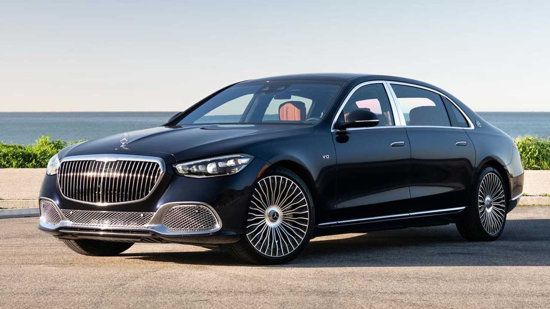 Maybach-S680-6