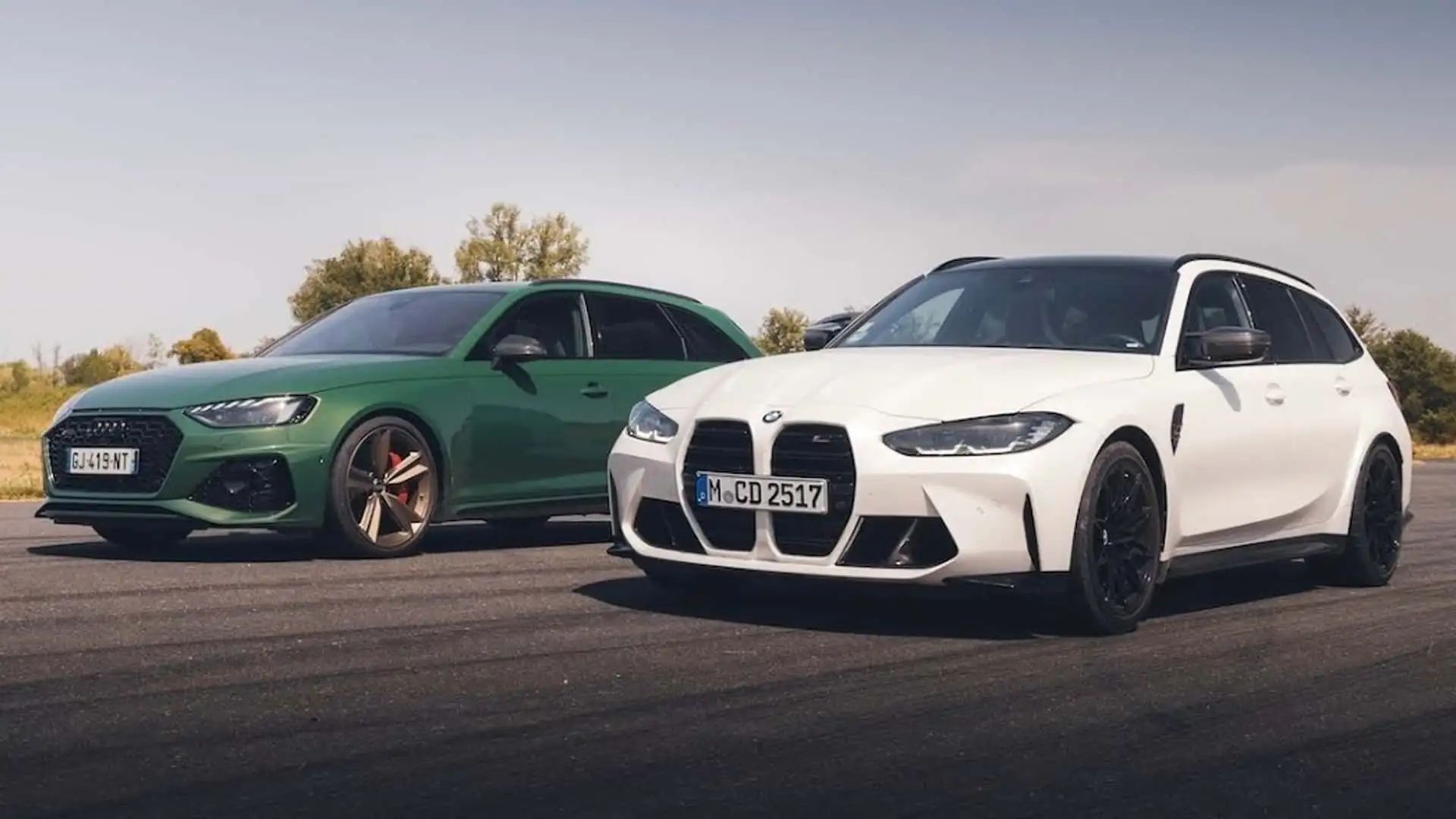 bmw-m3-touring-next-to-audi-rs4-avant-in-a-drag-race