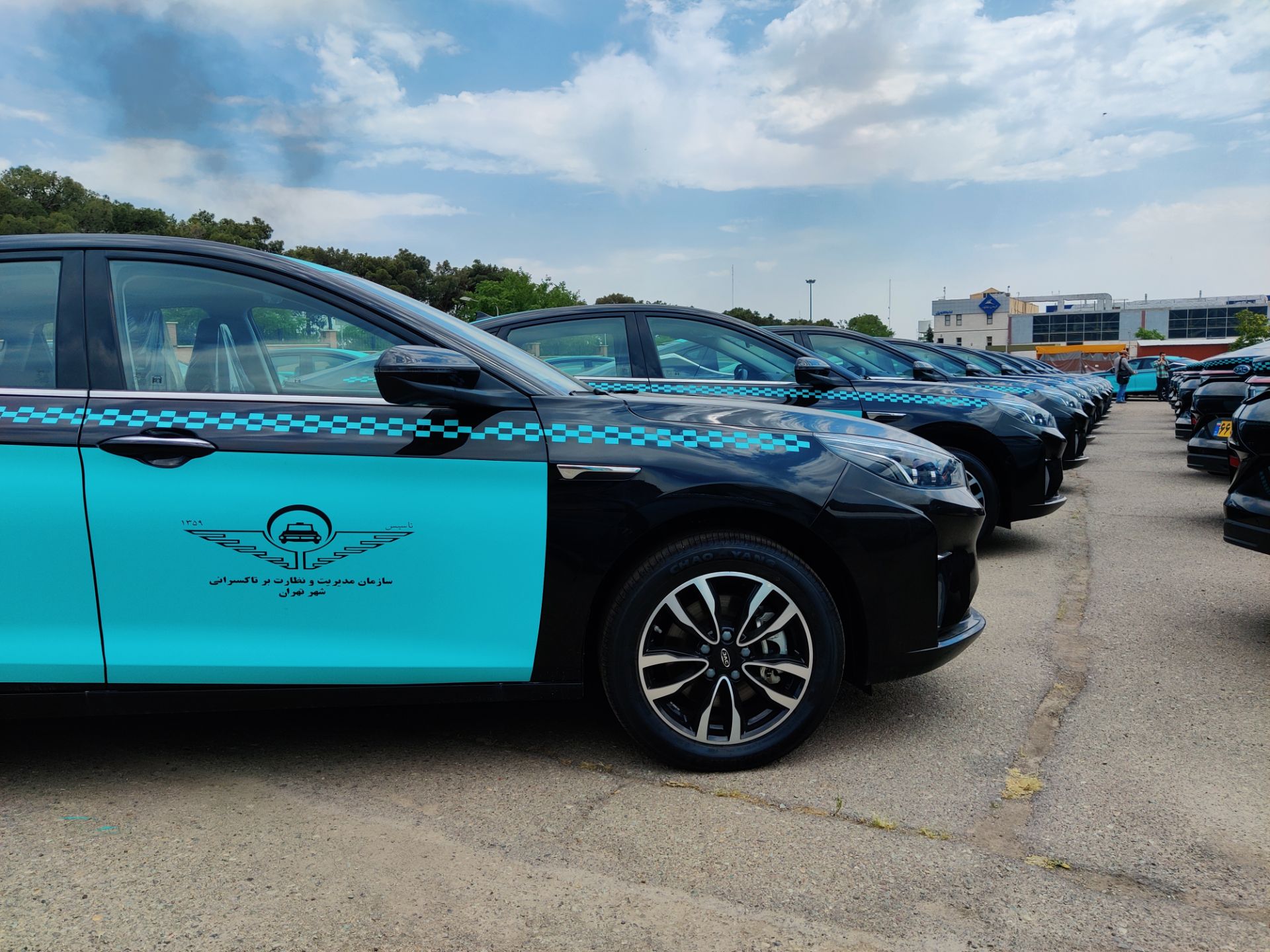 Kerman-motor-electric-taxi-10