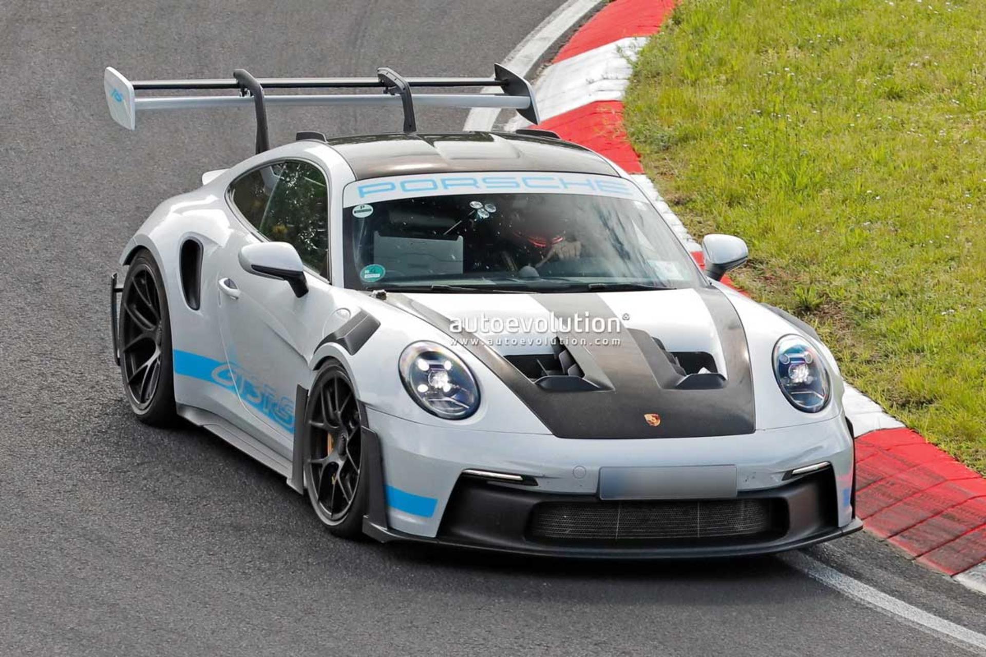 Porsche-911-GT2-RS-1
