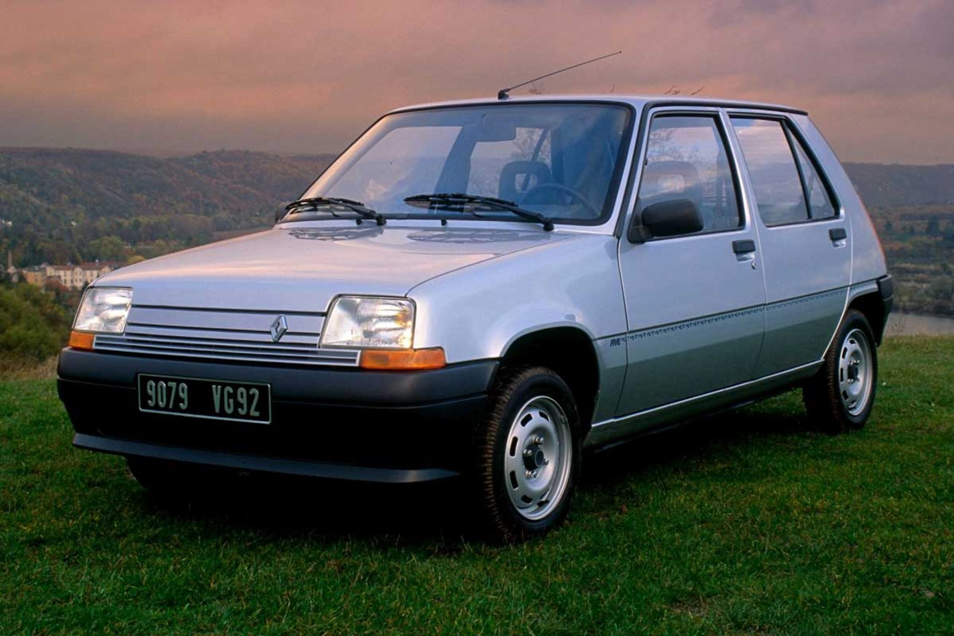 Renault-5-4