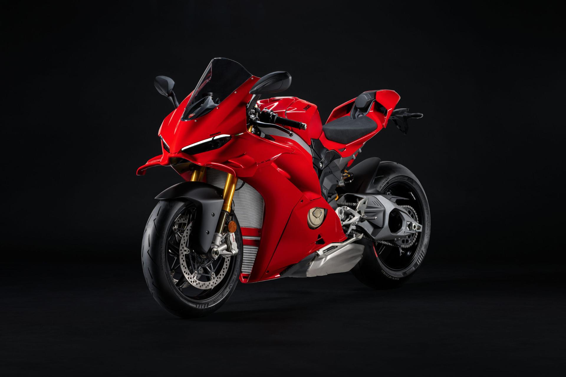 2025-ducati-panigale-v4s-11-scaled