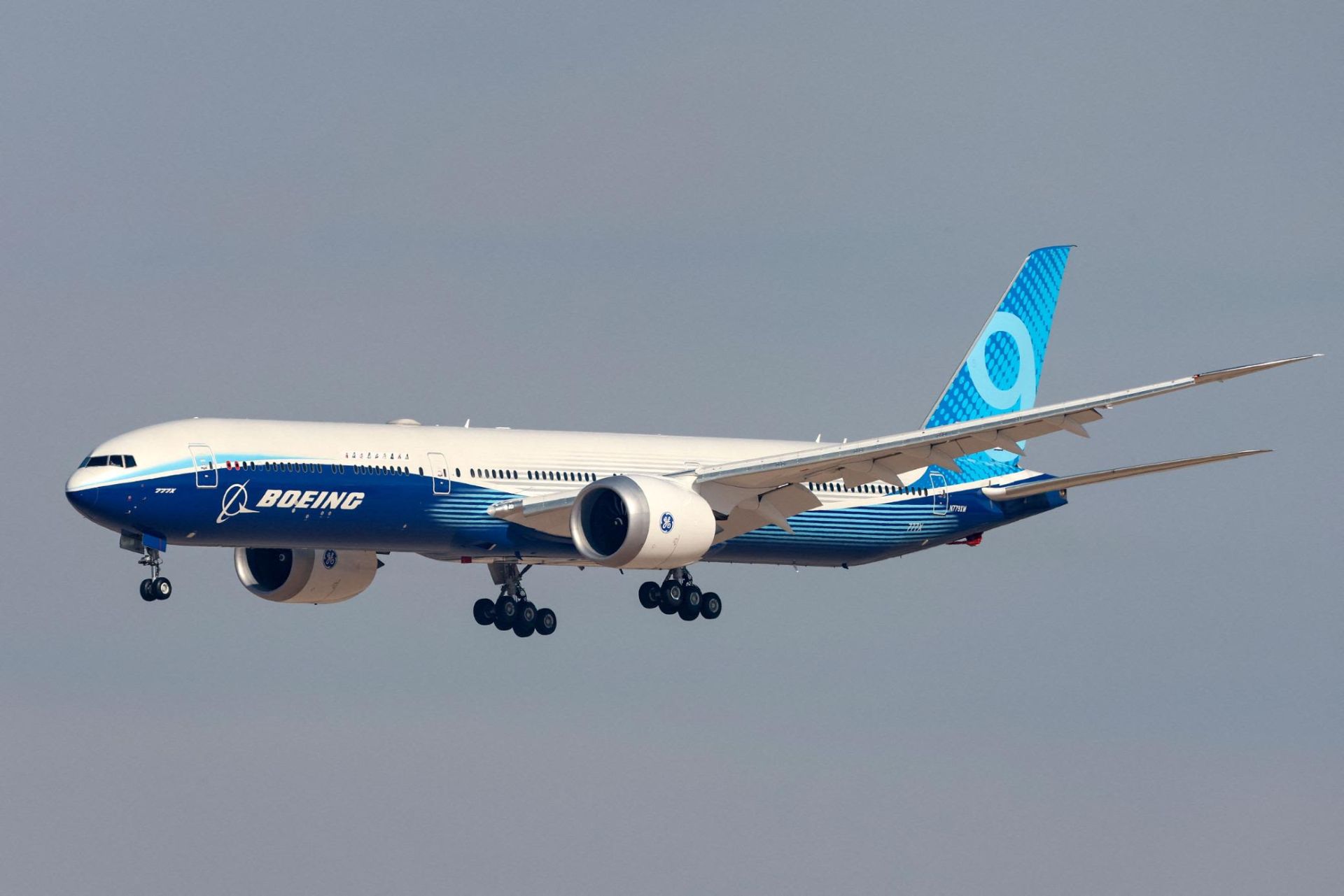 231116160644-boeing-777-x-dubai-airshow