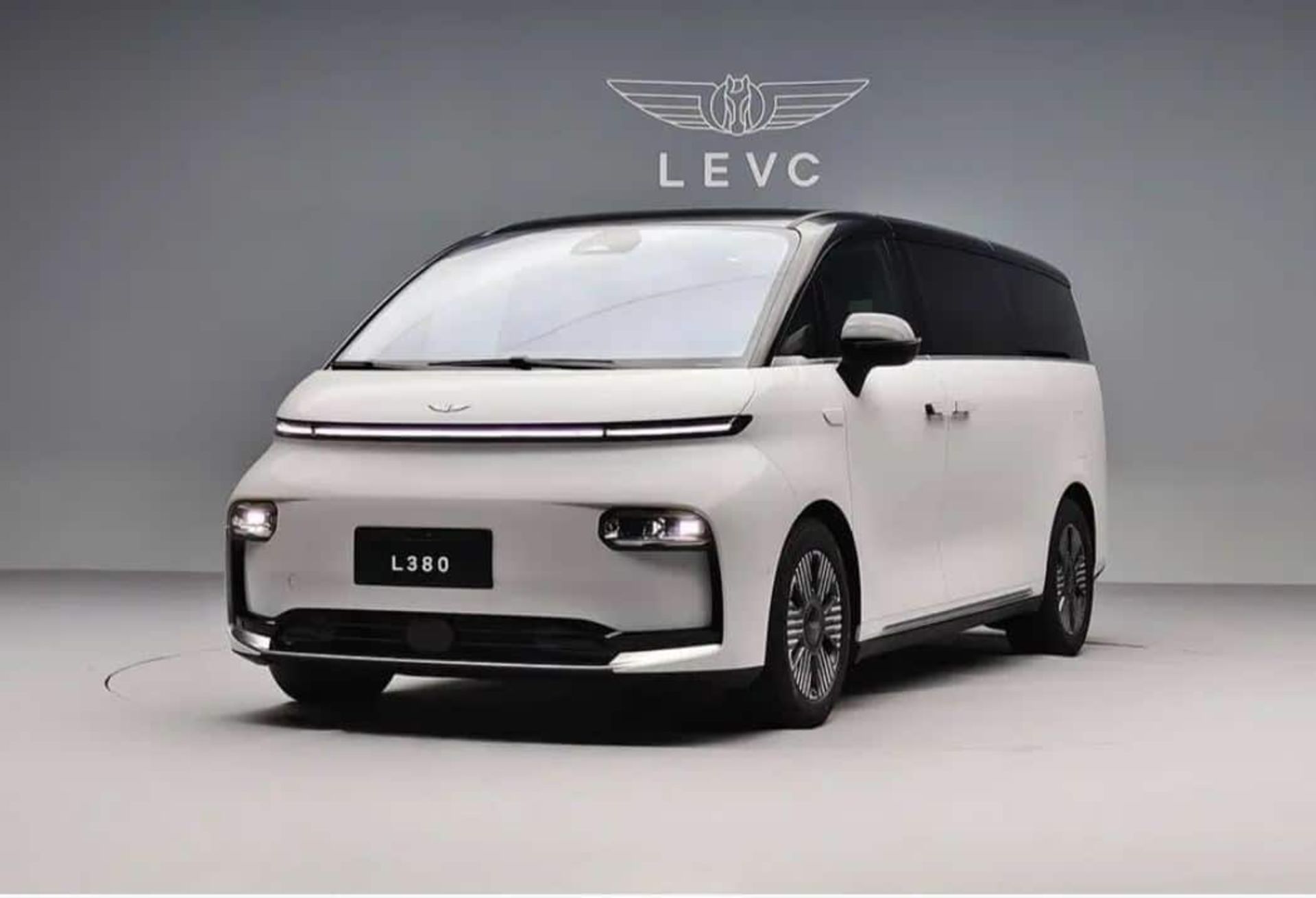 Geely-LEVC-L380