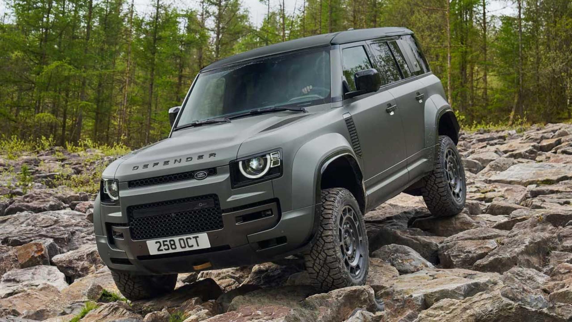 Land-Rover-Defender-OCTA-5
