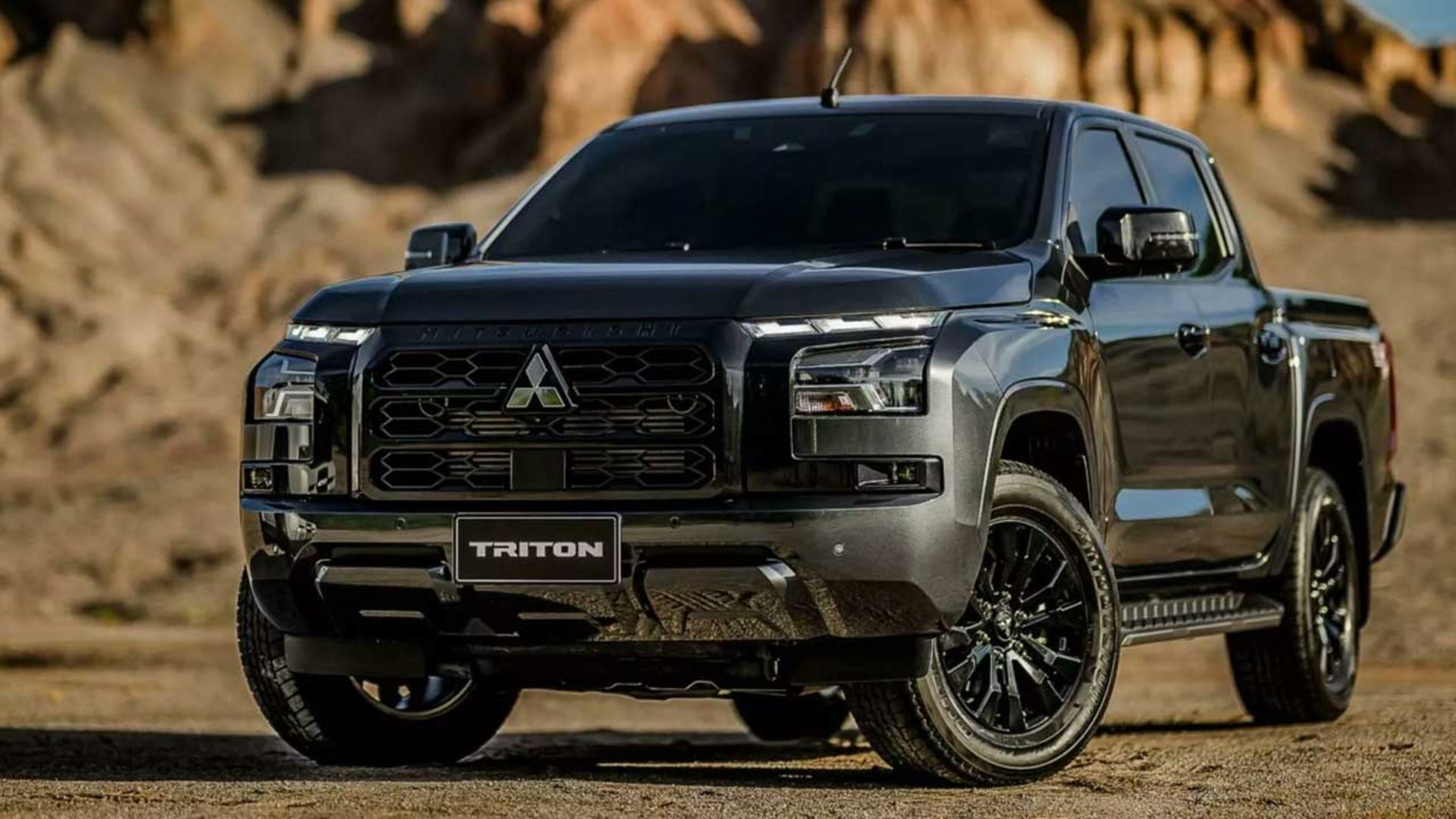 Mitsubishi-Triton-Black-1