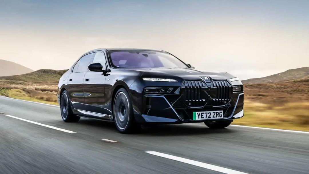 P90492178_highRes_bmw-i7-xdrive60-m-sp_0