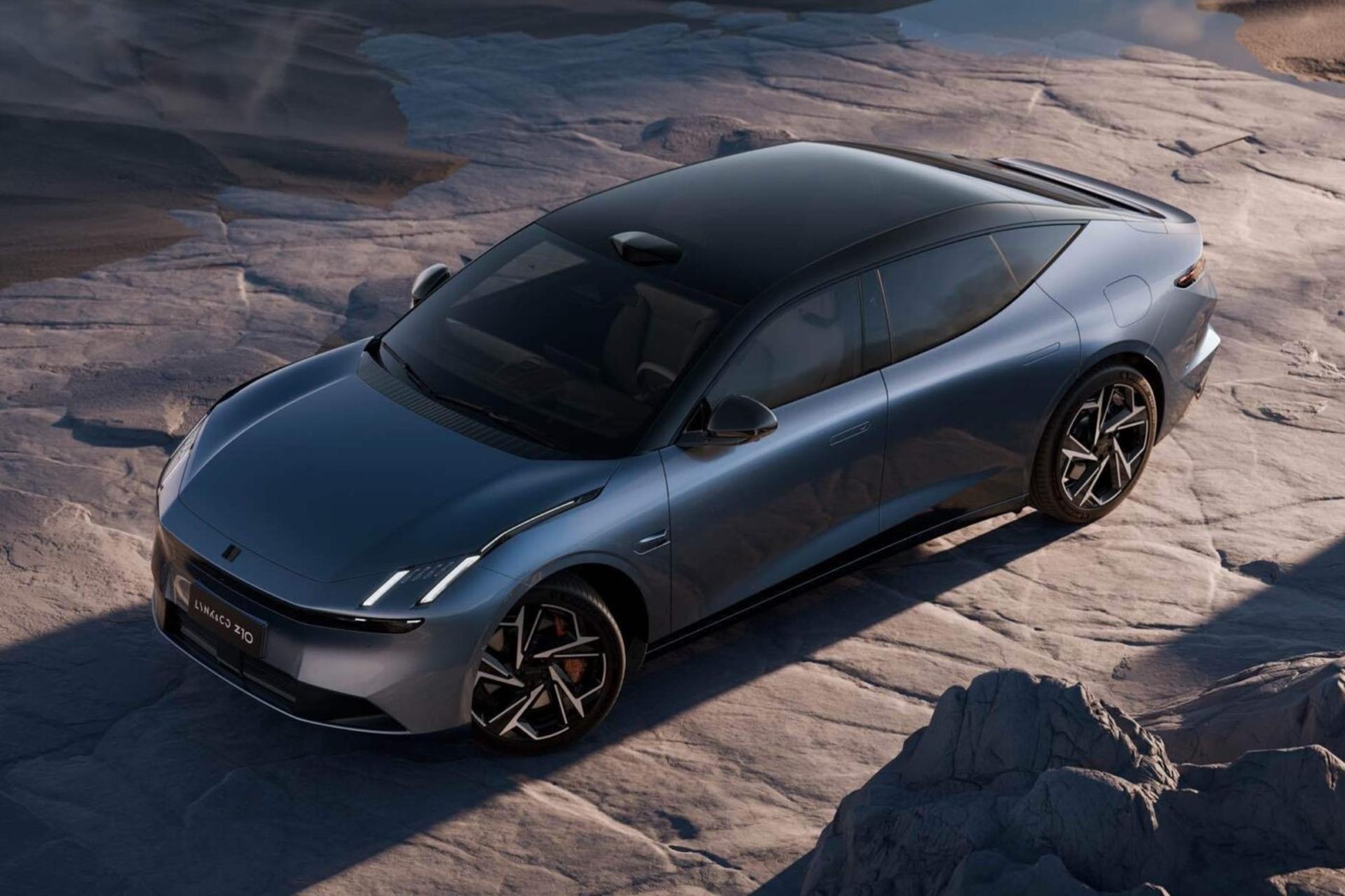 lynk-co-z10-roof-1400x933