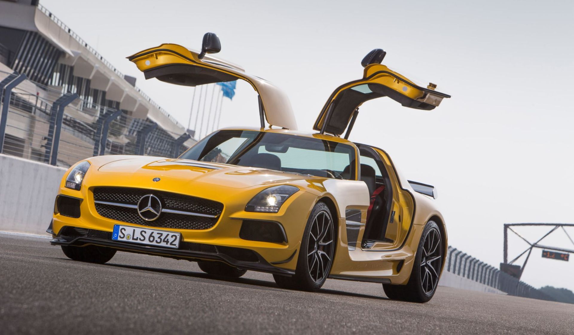 mercedes-benz-amg-sls-black