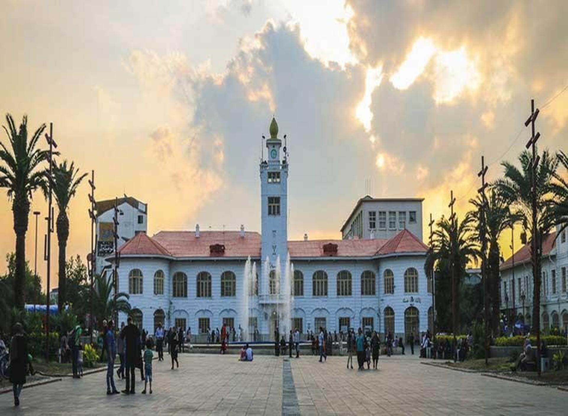  میدان شهرداری و سبزه میدان