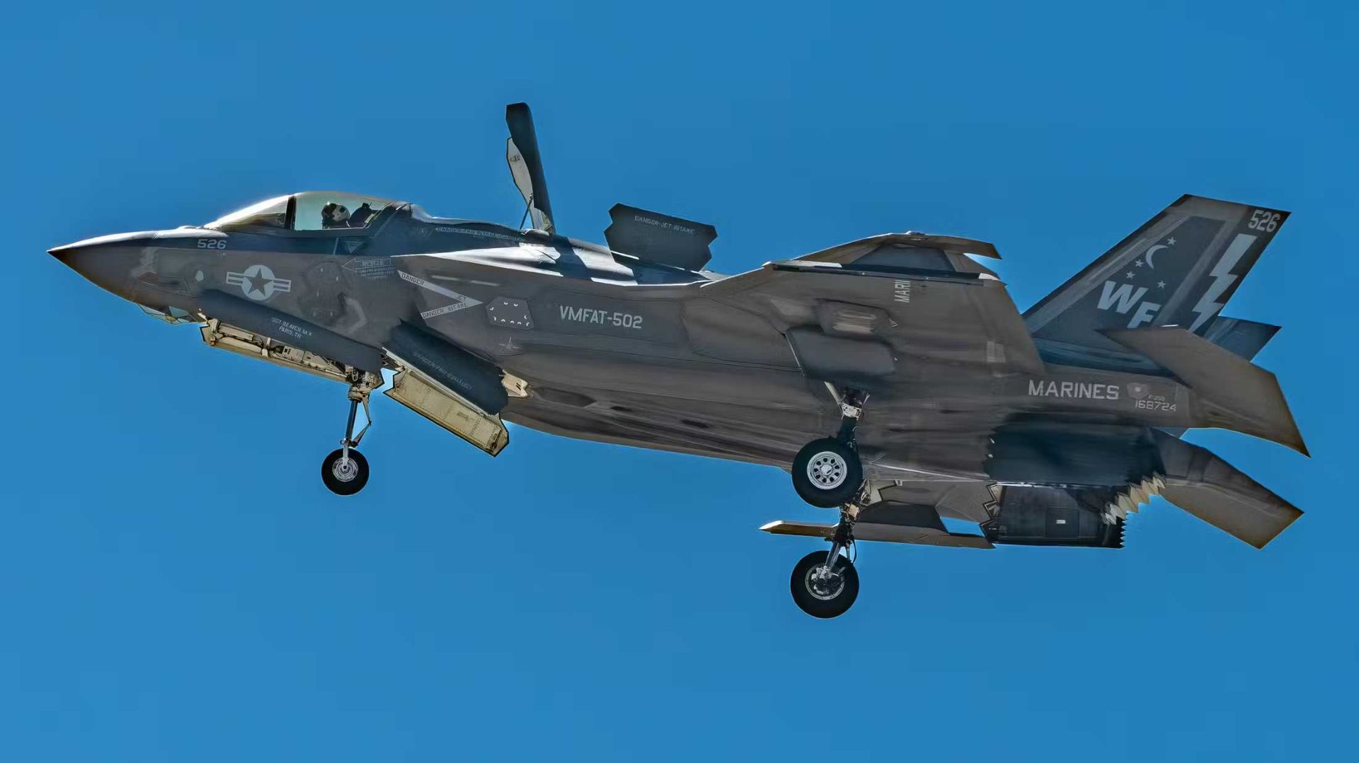 sf_f-35b-panther-of-vmfat-502-crawling-16x9_jak