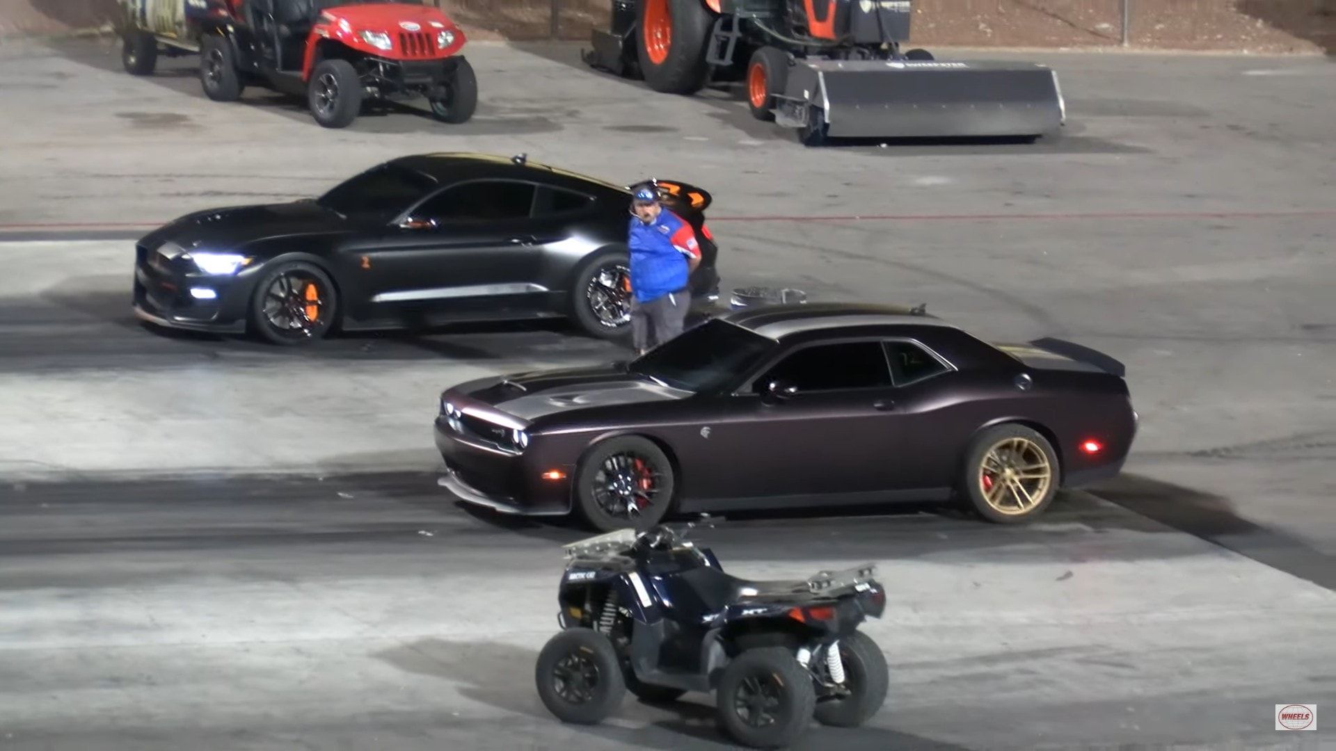 two-ford-mustang-shelby-gt500-drag-ninja-h2r-and-dodge-hellcat-the-results-are-hilarious_2