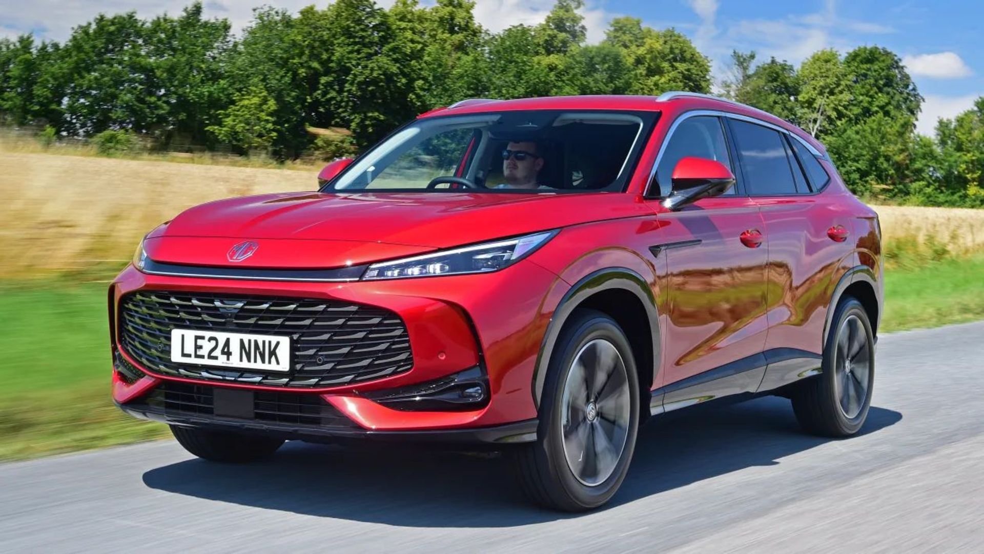 New MG HS 2024 001_afqjtv
