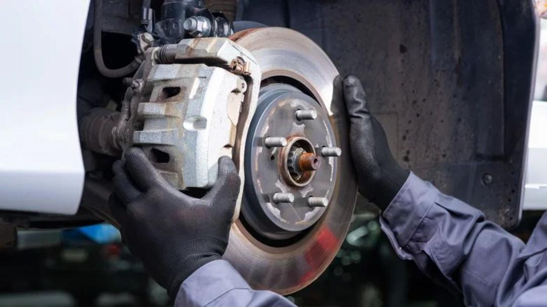 brake-problems-can-cause-a-burning-rubber-smell-1723656736