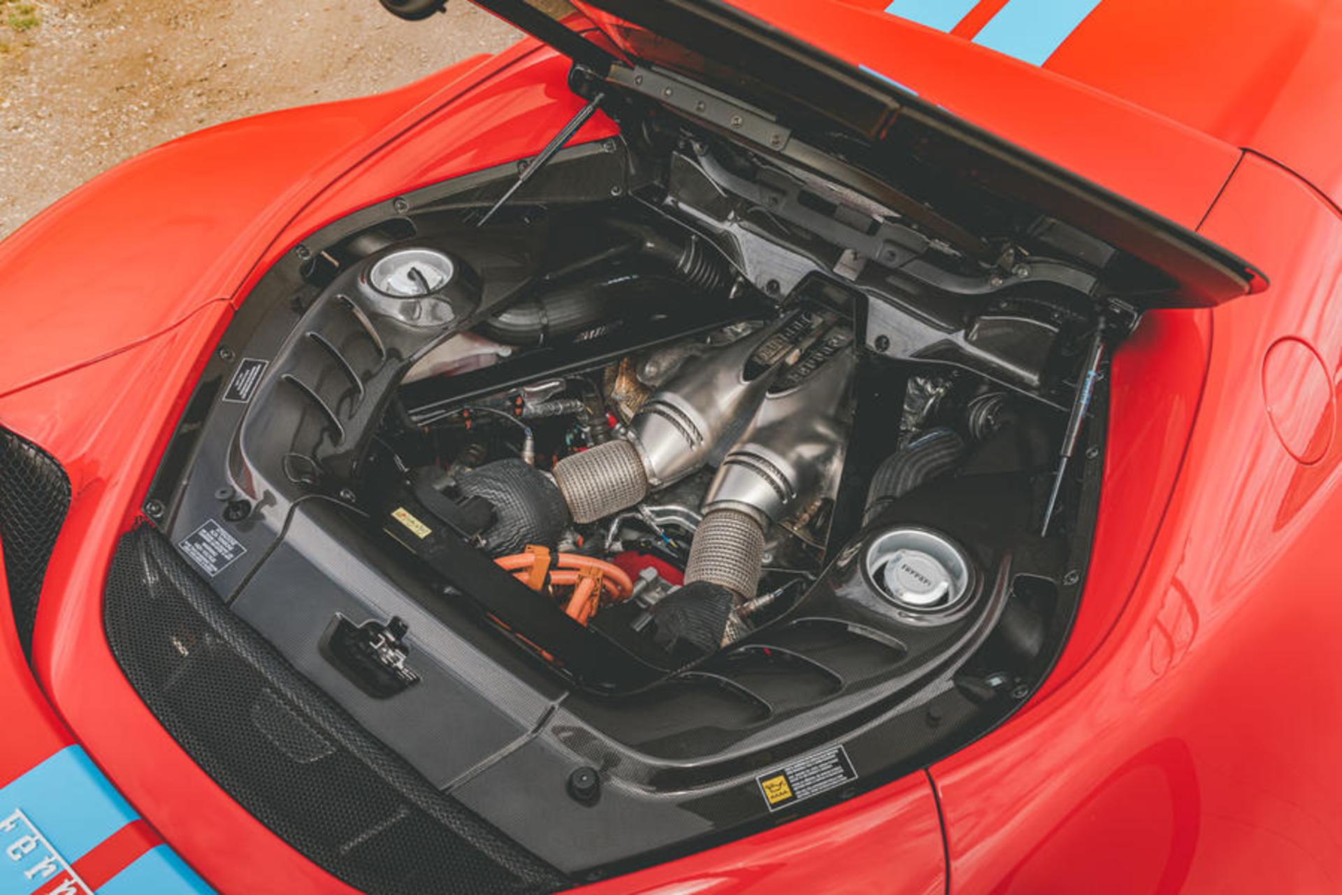 ferrari-296-gtb-2022-015-engine