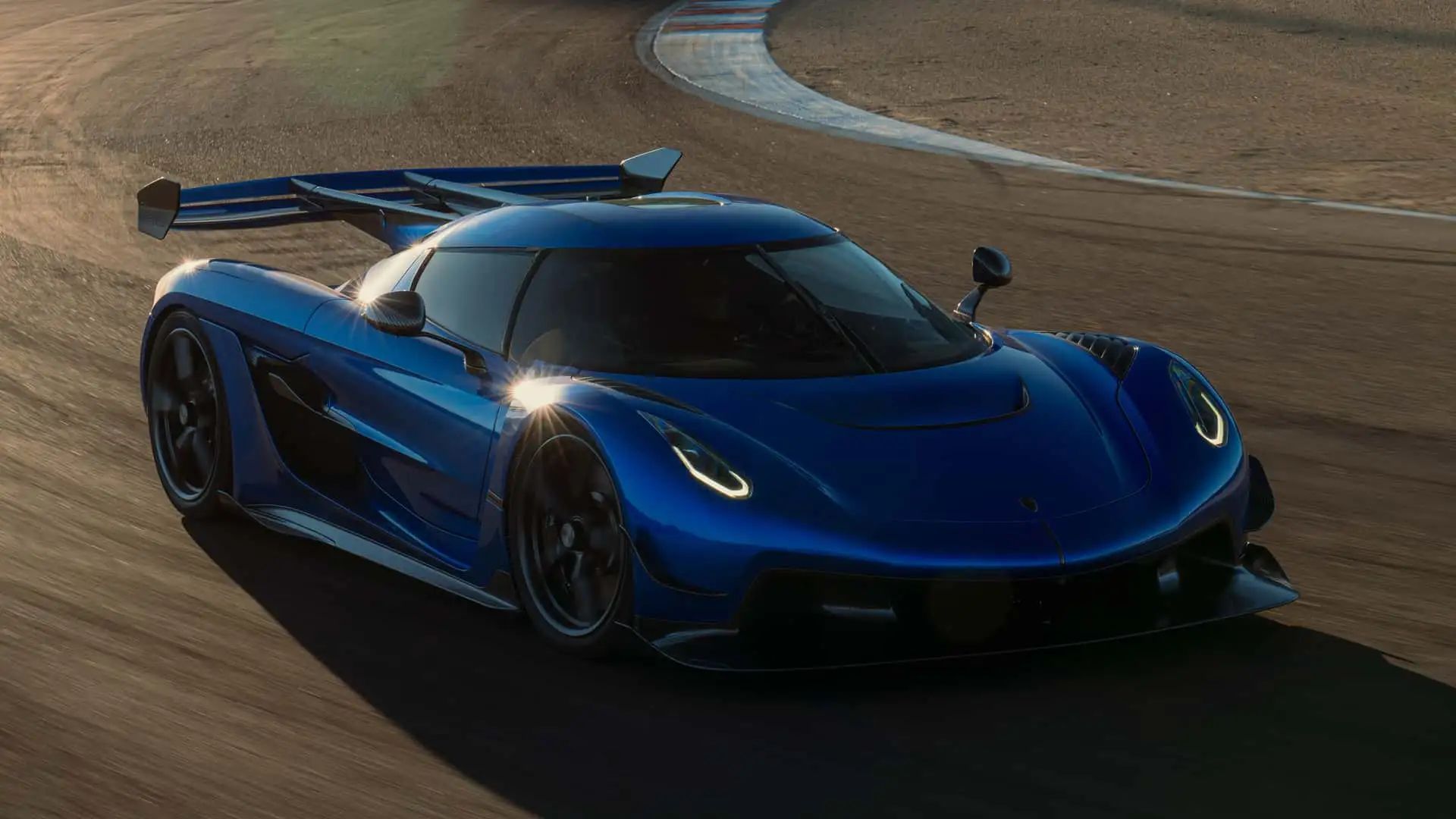koenigsegg-jesko-attack-sets-laguna-seca-lap-record