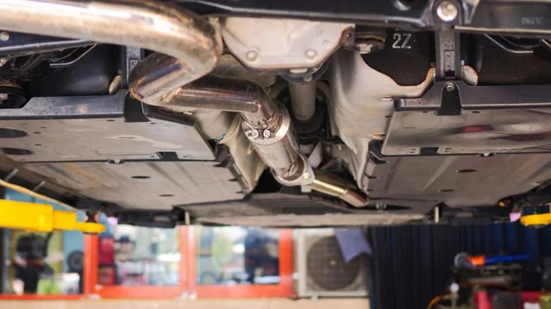 new-or-dying-catalytic-converters-also-put-out-strange-smells-1723656736