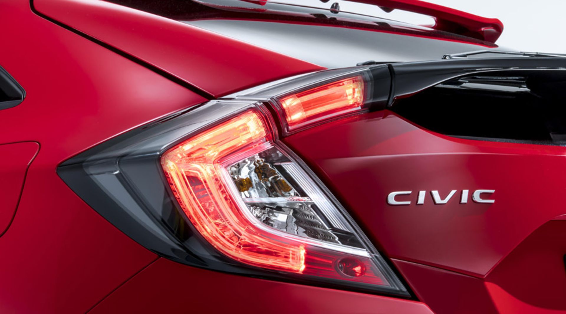 2017-Honda-Civic-Hatchback-Details