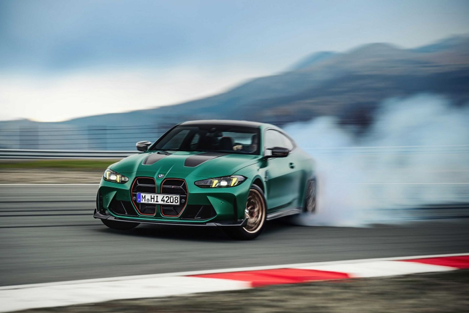 bmw_m4cs_007-1