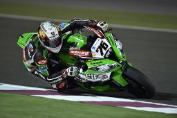 motorcycles-race-helmets-pilots-