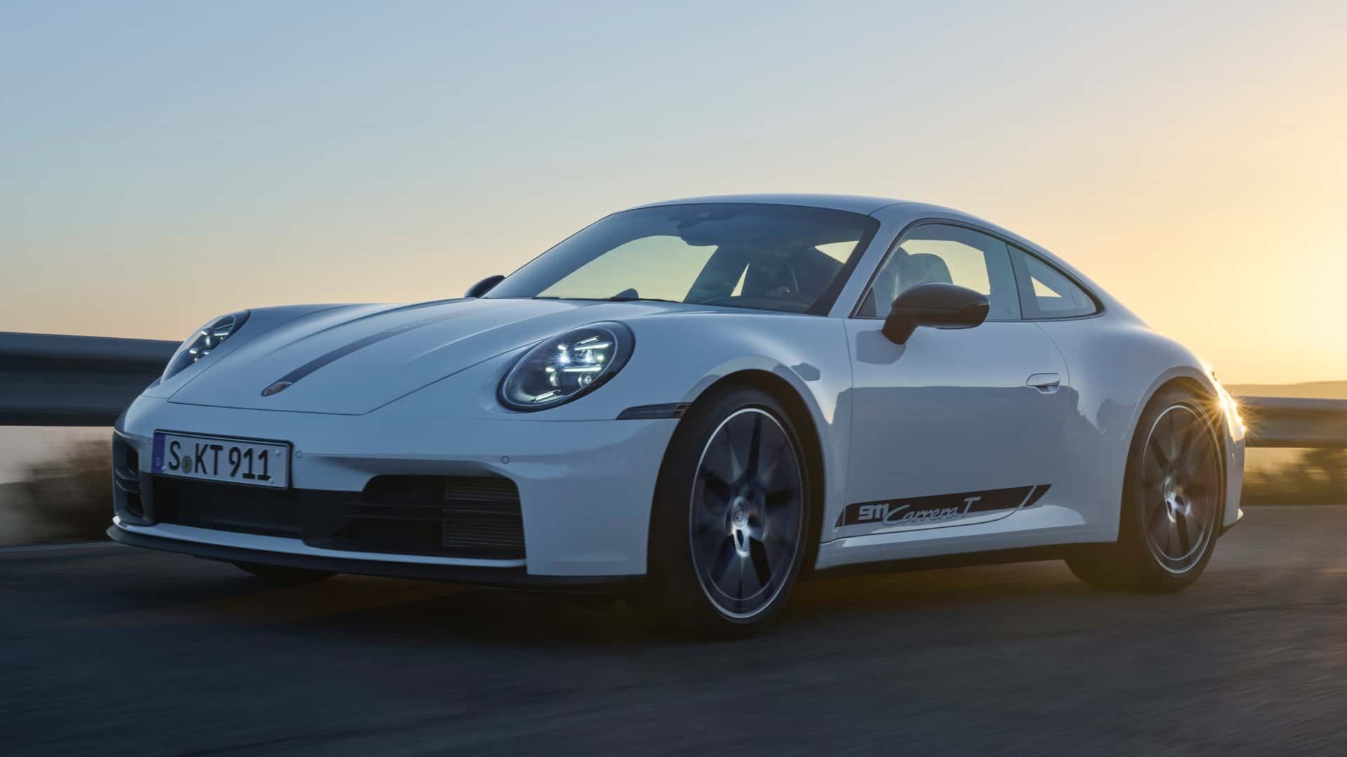 2025-porsche-carrera-t-coupe