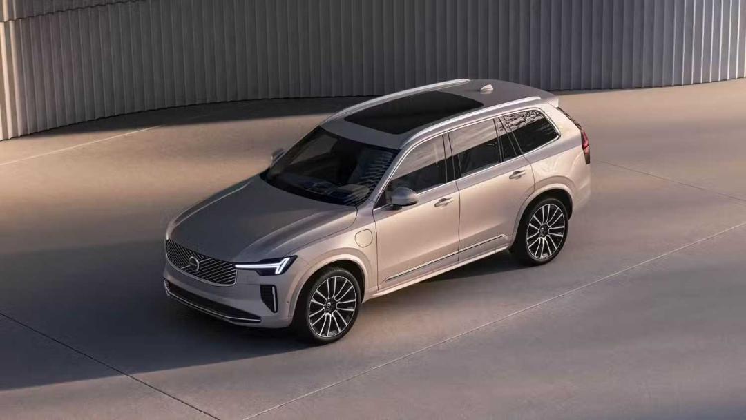 2025-volvo-xc90-exterior-2-2