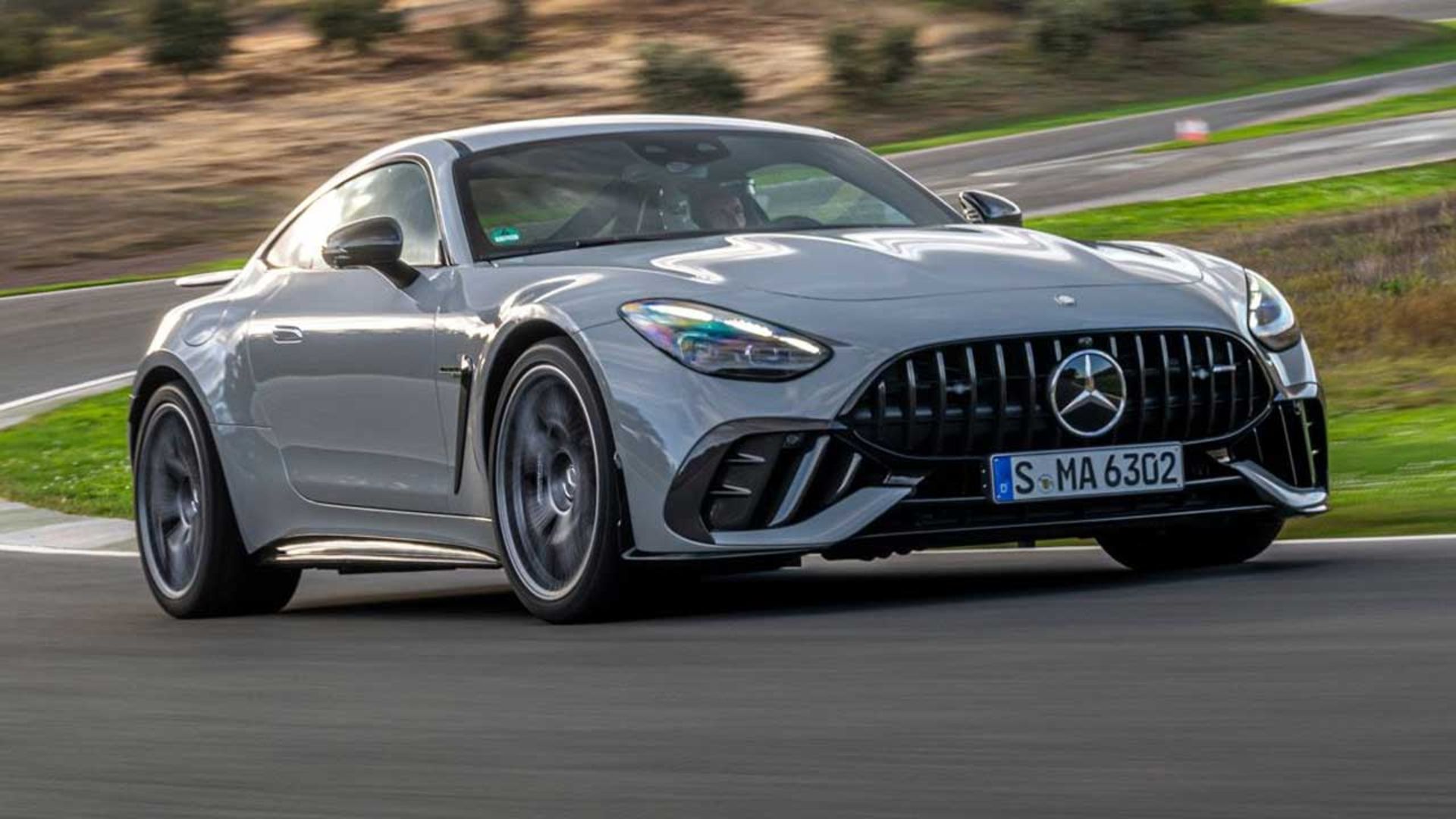 Mercedes-AMG-GT63-Pro-12
