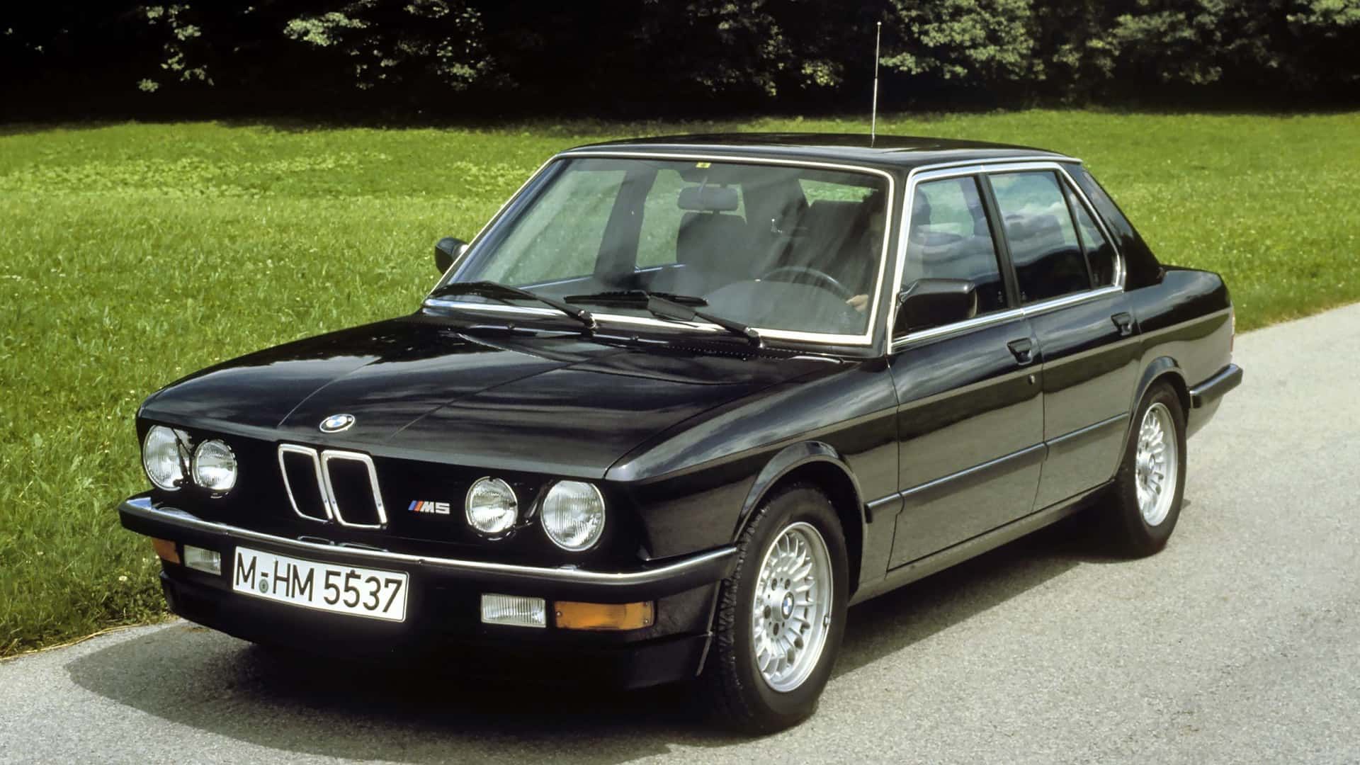 bmw-m5-e28-1984-1987