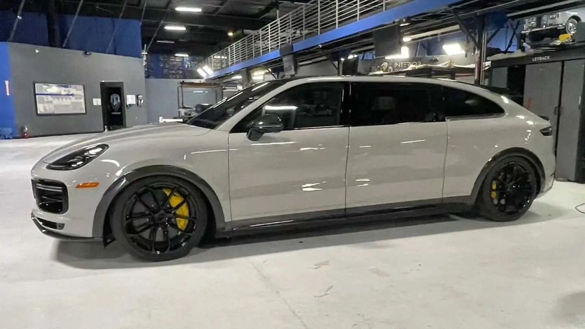 porsche-cayenne-minivan-owned-by-pricilla-chan