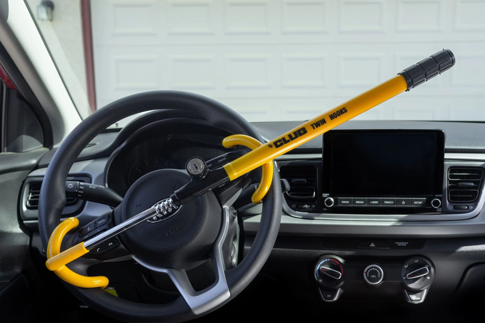 steering-wheel-lock 2