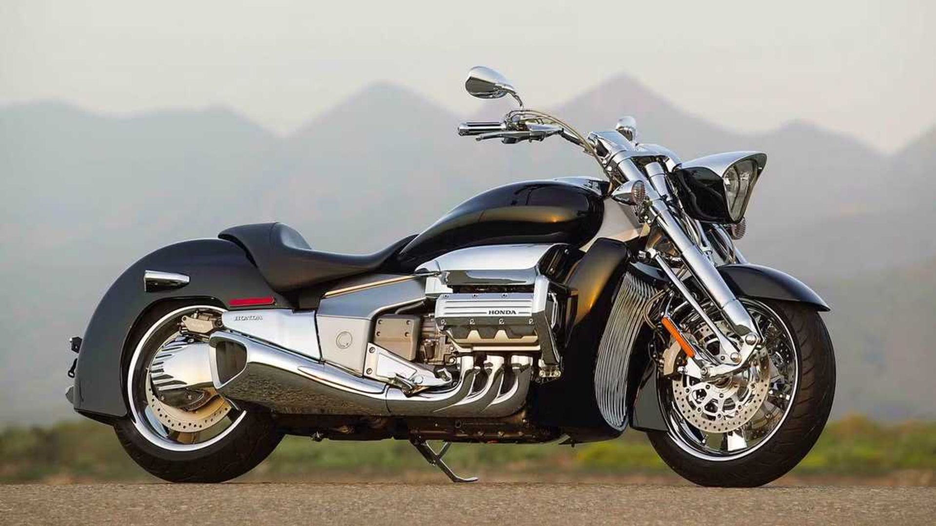 2004-honda-valkyrie-rune