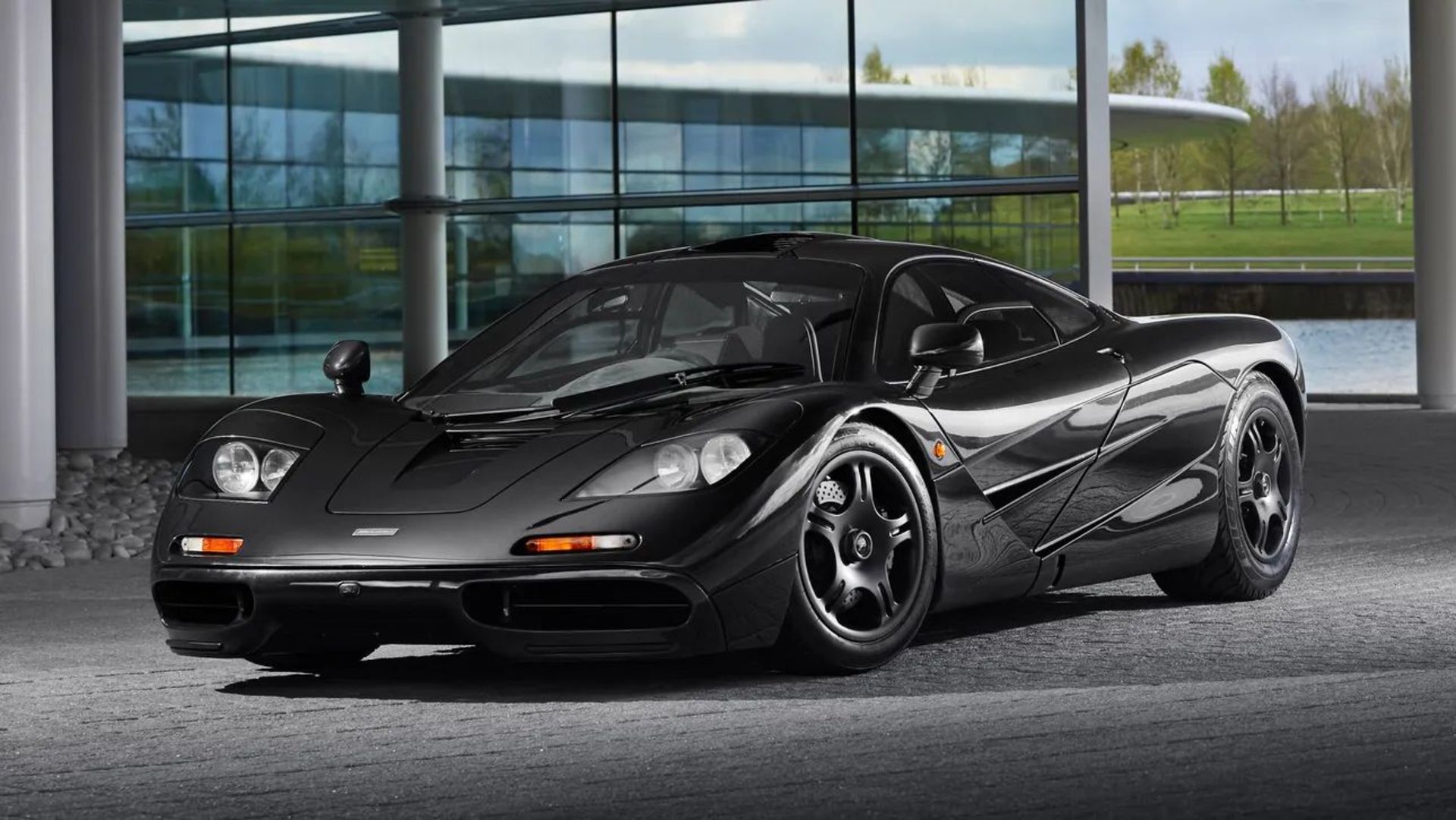 6533-160426-McLaren_F1_MTC-03