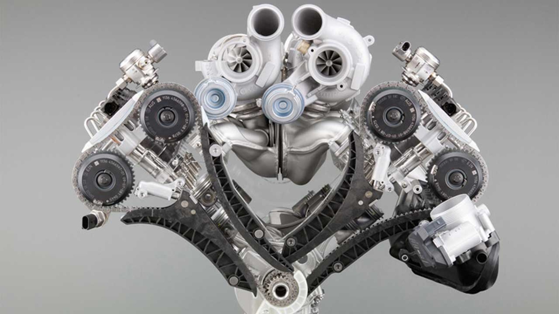 Hot-V-Engine-8