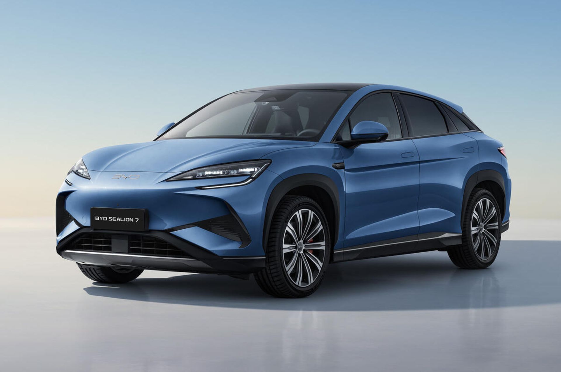 byd_sealion_07_front_34